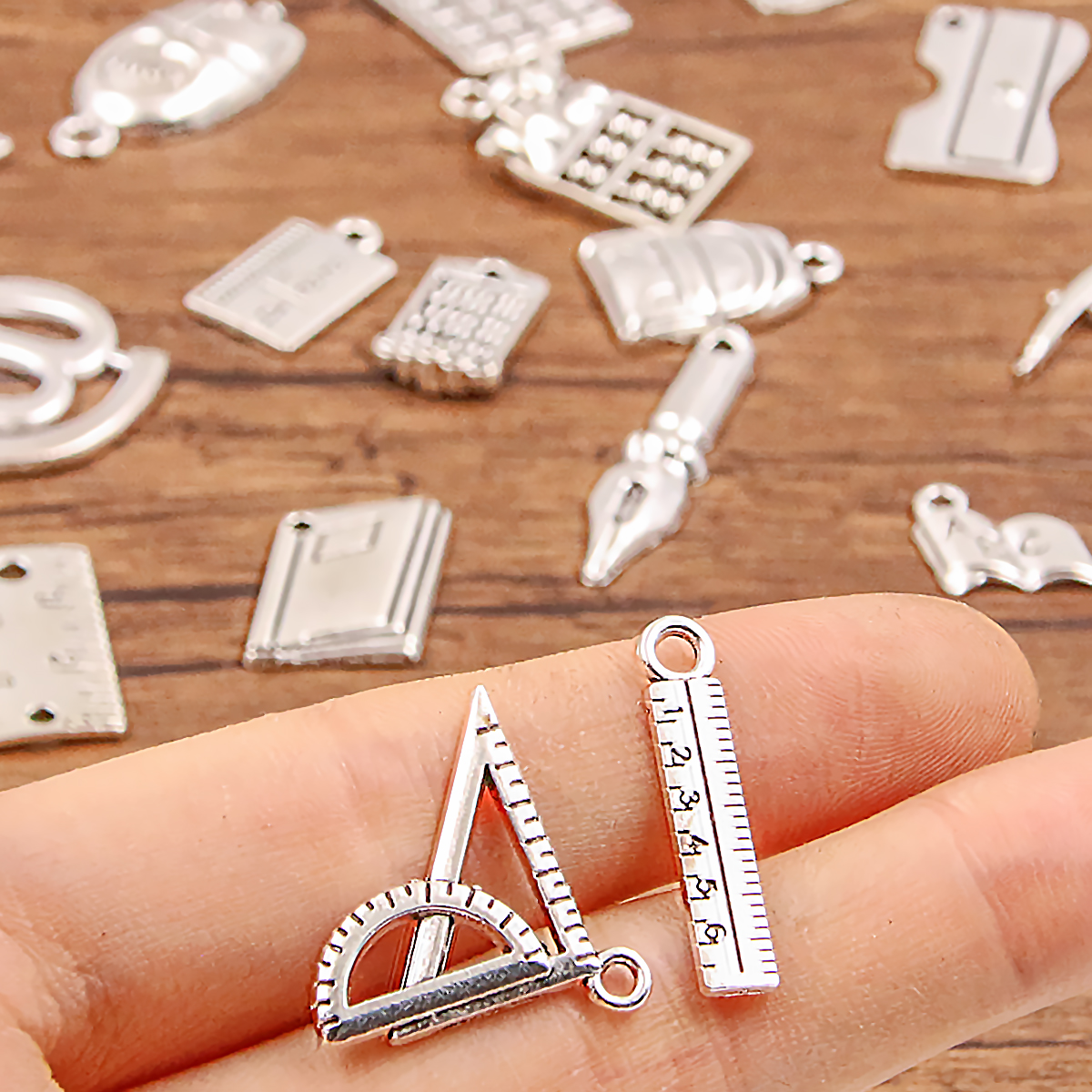 20PCS 17Styles Mixed Alloy Boo – Jewelry Making Books Bewertung und Preis