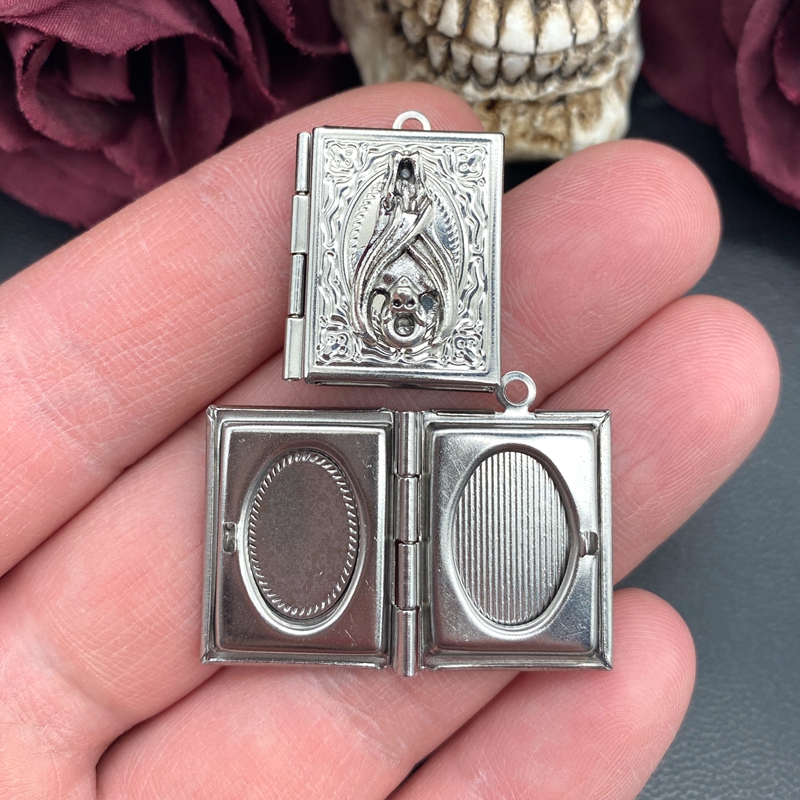 2psc Dainty Bat Book Locket Ch – Jewelry Making Books Bewertung und Preis